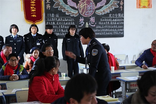 傳遞正能量！山東東營金盾司法學校隆重舉行期末表彰大會暨家長會