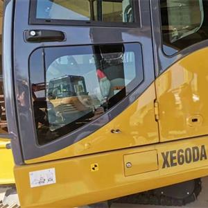 挖掘機(jī)、叉車、吊車